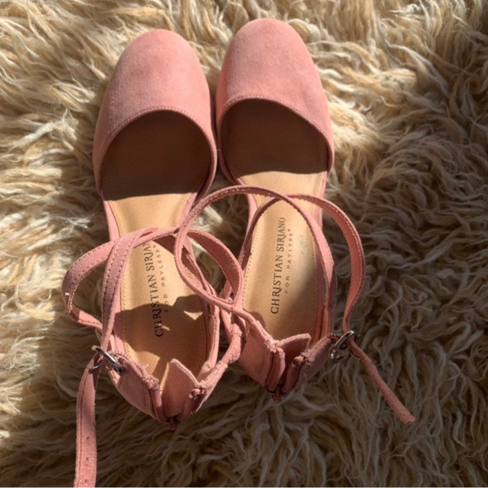 Heels - Picture 2 of 4